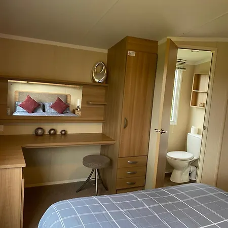 Pebbles Retreat - Primrose Valley